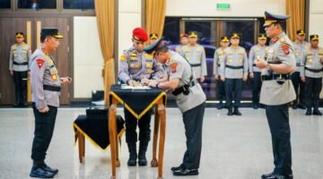 Kapolri Pimpin Pelantikan dan Sertijab Enam Kapolda Jajaran
