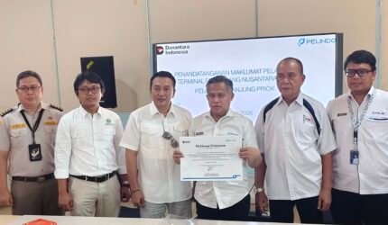 Pelindo Regional 2 Tanjung Priok Teguhkan Komitmen Pelayanan Melalui Penandatanganan Maklumat Pelayanan - Teropong Rakyat