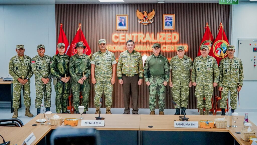 Panglima TNI Anugerahkan KPLB Sekaligus Resmikan Gedung Centralized - Teropong Rakyat