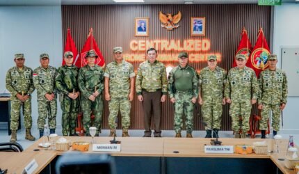 Panglima TNI Anugerahkan KPLB Sekaligus Resmikan Gedung Centralized - Teropong Rakyat