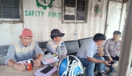 JJOS Bhabinkamtibmas Kawasan Pelabuhan Marunda Perkuat Sinergi Keamanan dan Keselamatan Kerja Melalui Kegiatan Sambang - Teropong Rakyat