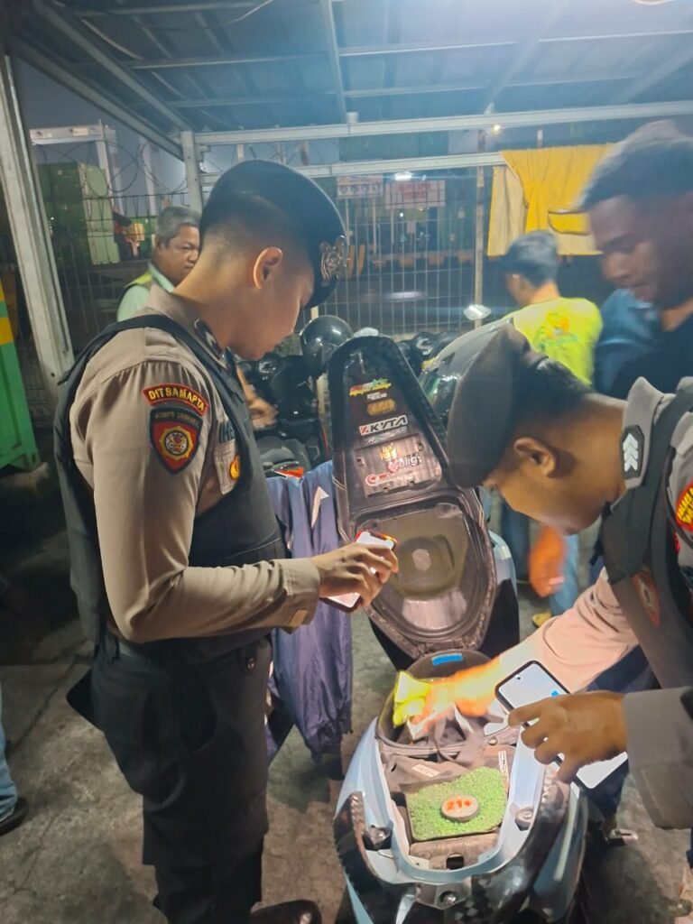 Patroli Perintis Presisi JJOS Polres Pelabuhan Tanjung Priok Intensifkan Pengamanan Malam Hari, Antisipasi 3C, Tawuran, dan Gangguan Kamtibmas - Teropong Rakyat