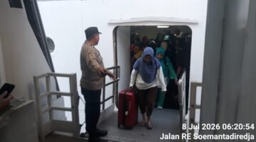 Pelayanan dan Pengamanan Debarkasi Kapal KM. Kelimutu dari Pontianak Berjalan Aman dan Lancar, 1.078 Penumpang Tiba di Pelabuhan Tanjung Priok