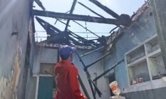 Rumah di Pakisaji Terbakar Diduga Akibat Anak Bermain Korek Api, Damkar Berhasil Cegah Api Meluas