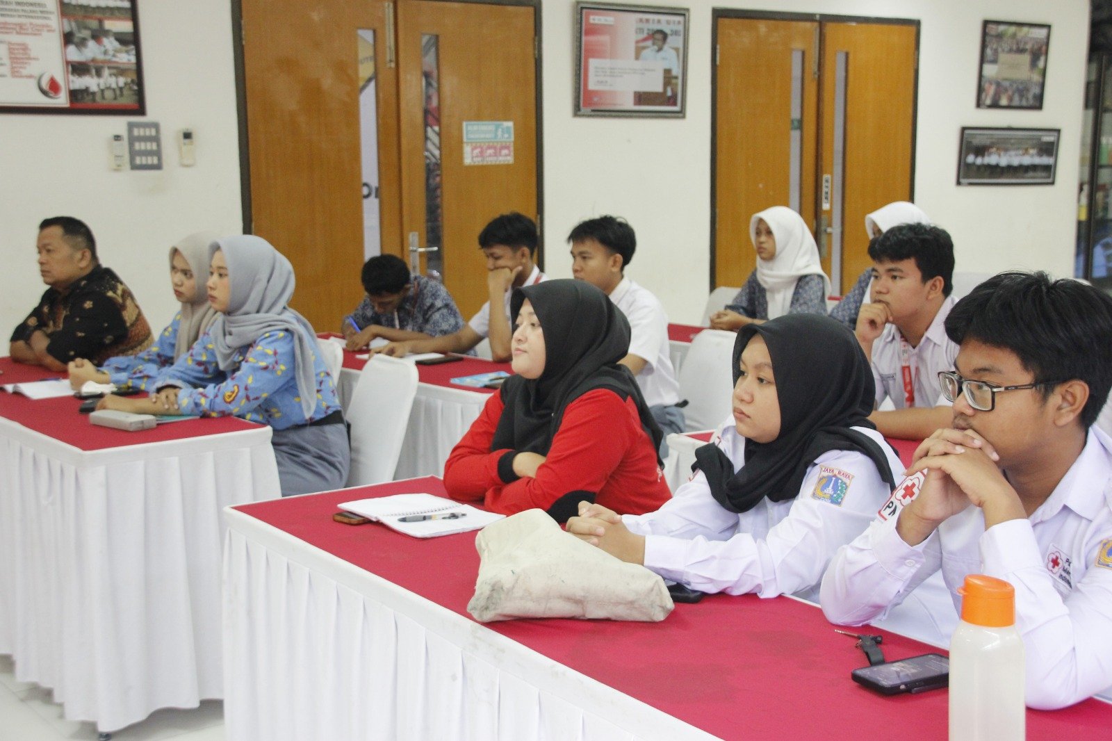 Portal Berita Indonesia dan Dunia Terkini Hari Ini, Update Harian Terbaru, Terlengkap, Tajam, Aktual dan Berimbang. Tingkatkan Kapasitas Digital, Bidang Infokom PMI Jakarta Utara Gelar Pelatihan Videografi Hybrid - Teropong Rakyat