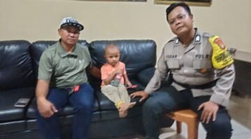 Respons Cepat Personel Polsek Kawasan Kalibaru Polres Priok, Berhasil Mempertemukan Anak Hilang dengan Keluarganya