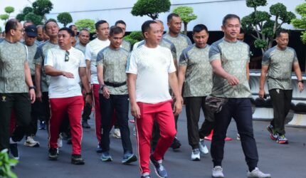 Panglima TNI dan Kasad Perkuat Soliditas Melalui Olahraga Bersama Prajurit - Teropong Rakyat