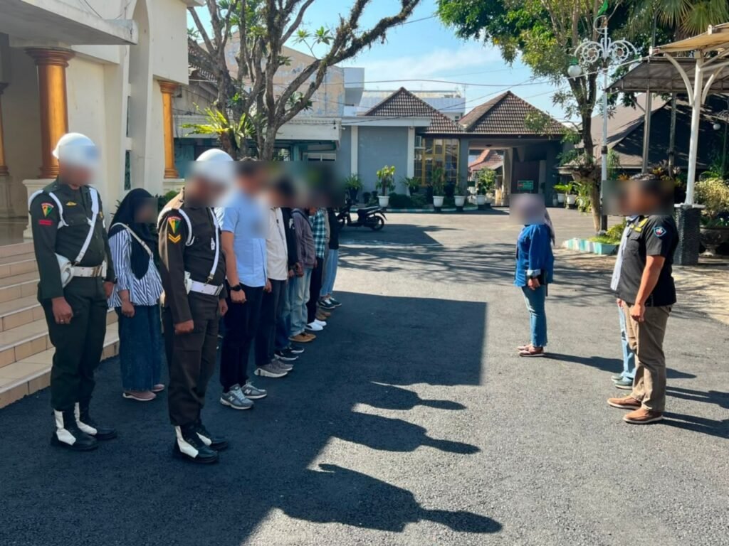 Bea Cukai Malang dan Pemkab Malang Amankan 2.520 Batang Rokok Ilegal dalam Operasi Gabungan di Pagak - Teropong Rakyat