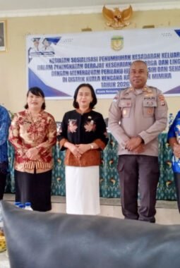 Babinsa Koramil Kuala Kencana Hadiri Sosialisasi PHBS dan Pencegahan HIV/AIDS
