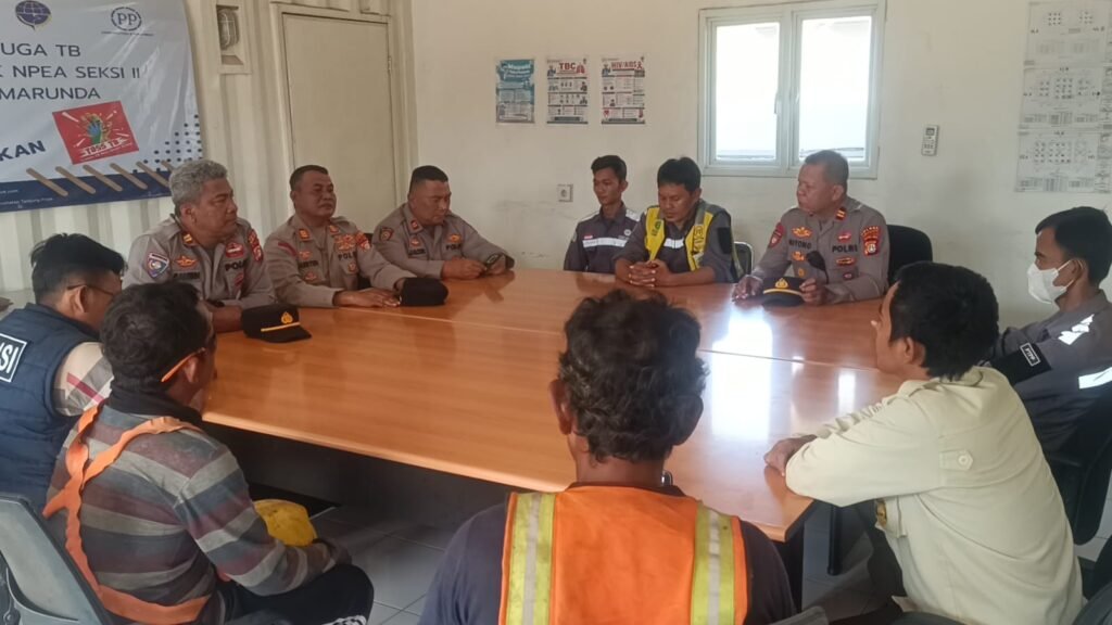 Portal Berita Indonesia dan Dunia Terkini Hari Ini, Update Harian Terbaru, Terlengkap, Tajam, Aktual dan Berimbang. Jaga Jakarta On The Spot, Pererat Sinergi Polsek Kalibaru Polres Priok, dengan Masyarakat PT. PP Pelabuhan Marunda - Teropong Rakyat