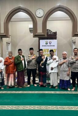 Satu Jam Mengaji Bersama Polisi, Ditbinmas Polda Metro Jaya Gaungkan Kemakmuran Masjid untuk Jaga Keamanan