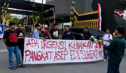 Kontroversi Kenaikan Pangkat Komjen Pol. Asep Edi Suheri, Publik Desak Evaluasi dan Klarifikasi - Teropong Rakyat