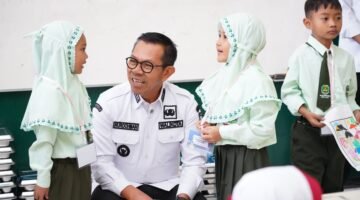 Wali Kota Batu Semangati Siswa Baru Jalani Masa Pengenalan Lingkungan Sekolah di MI Baiturrohmah