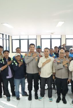Perkuat Sinergi dengan TKBM, Kapolres Priok Gelar JJOS dan Ajak Jaga Stabilitas Kamtibmas Pelabuhan