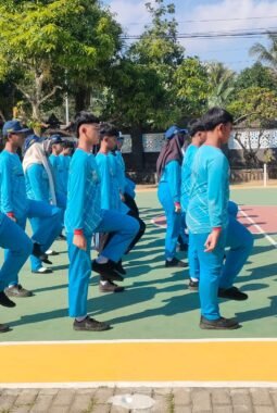 Koramil Bantur Tanamkan Disiplin dan Cinta Tanah Air kepada 600 Pelajar Lewat LBB, Bahaya Narkoba, dan Wasbang