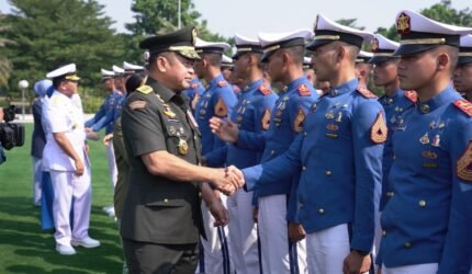 Panglima TNI Tutup Pendidikan Pertama Akademi TNI Tahun 2026 di Cilangkap - Teropong Rakyat
