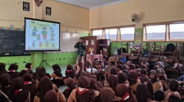 Koramil Bantur Tanamkan Wawasan Kebangsaan, Edukasi Bahaya Narkoba dan Bullying kepada 300 Pelajar