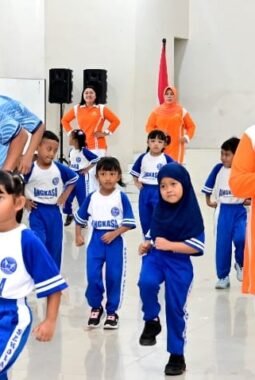 Merangkai Bahagia Dengan Anak-Anak TK Angkasa, Olahraga Bersama HUT Ke-38 Yasarini Penuh Keceriaan di Lanud Sjamsudin Noor