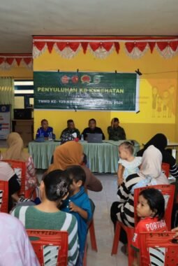 Tak Hanya Bangun Infrastruktur, TMMD ke-129 Kodim 1505/Tidore Hadirkan Penyuluhan KB Kesehatan bagi Masyarakat
