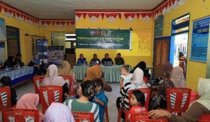 Tak Hanya Bangun Infrastruktur, TMMD ke-129 Kodim 1505/Tidore Hadirkan Penyuluhan KB Kesehatan bagi Masyarakat - Teropong Rakyat