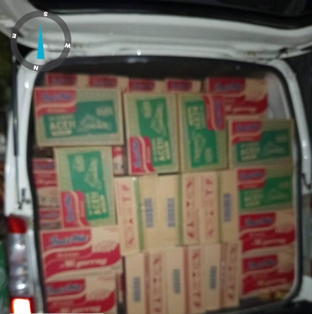 Portal Berita Indonesia dan Dunia Terkini Hari Ini, Update Harian Terbaru, Terlengkap, Tajam, Aktual dan Berimbang. Polres Batu ringkus pria asal Gresik pembobol Gudang Distributor Makanan - Teropong Rakyat