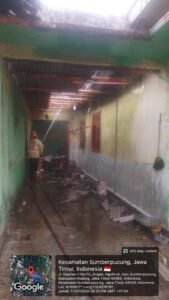 Portal Berita Indonesia dan Dunia Terkini Hari Ini, Update Harian Terbaru, Terlengkap, Tajam, Aktual dan Berimbang. Satu Hari, Tiga Kebakaran Landa Kabupaten Malang, Damkar Berjibaku Padamkan Api Sejak Siang hingga Malam - Teropong Rakyat