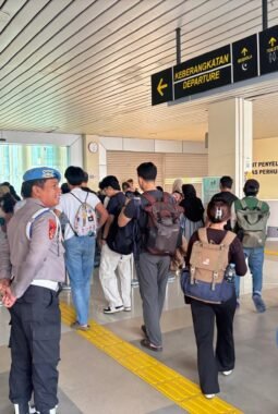 Polsek Kawasan Sunda Kelapa Perkuat Pelayanan & Pengamanan Akses Wisata Kepulauan Seribu di Dermaga Kali Ade