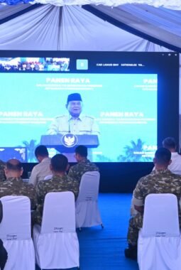 Lanud Sultan Hasanuddin Gelar Panen Raya Tebu Serentak di Takalar, Dukung Ketahanan Pangan Nasional