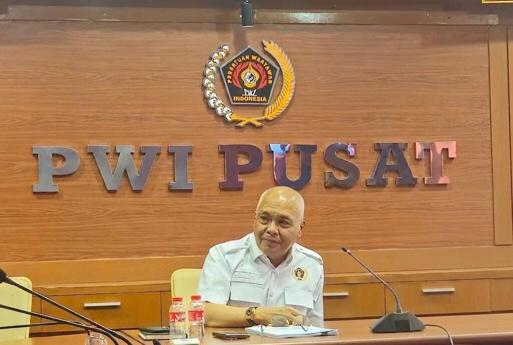 Portal Berita Indonesia dan Dunia Terkini Hari Ini, Update Harian Terbaru, Terlengkap, Tajam, Aktual dan Berimbang. Pernyataan Hotman Paris Tuai Sorotan, PWI Pusat Minta Etika Komunikasi Dijaga - Teropong Rakyat