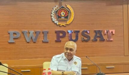 Pernyataan Hotman Paris Tuai Sorotan, PWI Pusat Minta Etika Komunikasi Dijaga - Teropong Rakyat