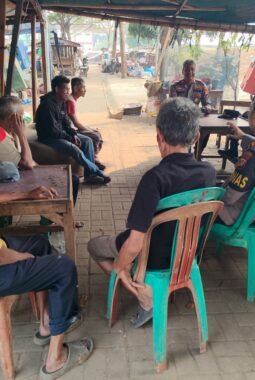 Jaga Jakarta On The Spot” (JJOS), Polsek Kawasan Kalibaru Perkuat Sinergi dengan Masyarakat Pekerja Demi Ciptakan Kamtibmas yang Aman dan Kondusif