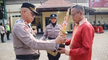 Satkamling RT 03 RW 020 Muara Angke Raih Juara II Tingkat Polda Metro Jaya, Polres Pelabuhan Tanjung Priok Gelar Upacara Pemberian Penghargaan