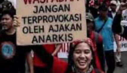 Waspada Provokasi dan Tindakan Anarkis dalam Aksi Unjuk Rasa - Teropong Rakyat