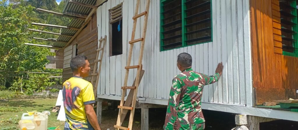 Satgas TMMD Ke-129 Kodim 1807/Sorong Selatan Percepat Rehab RTLH Milik Pak Herman, Wujud Nyata Kepedulian TNI untuk Kesejahteraan Rakyat - Teropong Rakyat