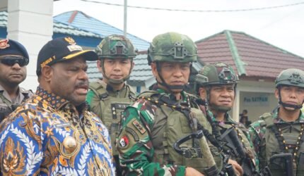 Dibawah Ancaman OPM dan Medan Ekstrem, Koops TNI Habema Berhasil Evakuasi Dua Korban Aksi Kekerasan di Yahukimo - Teropong Rakyat