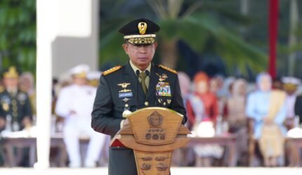 Panglima TNI Lantik 734 Perwira Prajurit Karier TNI TA 2026 - Teropong Rakyat
