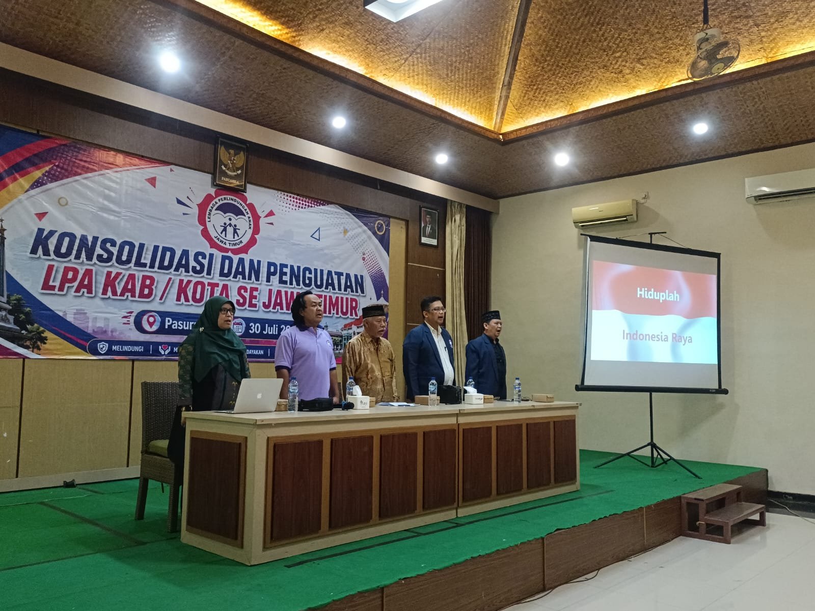 Portal Berita Indonesia dan Dunia Terkini Hari Ini, Update Harian Terbaru, Terlengkap, Tajam, Aktual dan Berimbang. LPA Jawa Timur Gelar Konsolidasi dan Penguatan LPA Kabupaten/Kota se-Jawa Timur di Pasuruan - Teropong Rakyat