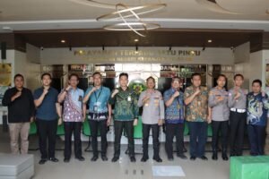 Portal Berita Indonesia dan Dunia Terkini Hari Ini, Update Harian Terbaru, Terlengkap, Tajam, Aktual dan Berimbang. Hari Pertama Jabat Kapolres Malang, AKBP Rulian Syauri Silaturahmi ke PN Kepanjen dan Kejari - Teropong Rakyat