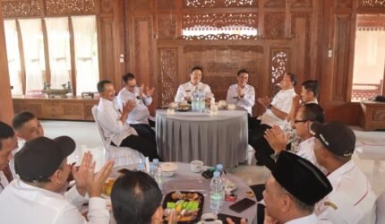 Sekda Kabupaten Malang Dorong Kepala Desa Tingkatkan Pendidikan, Perkuat SDM untuk Tarik Investasi - Teropong Rakyat