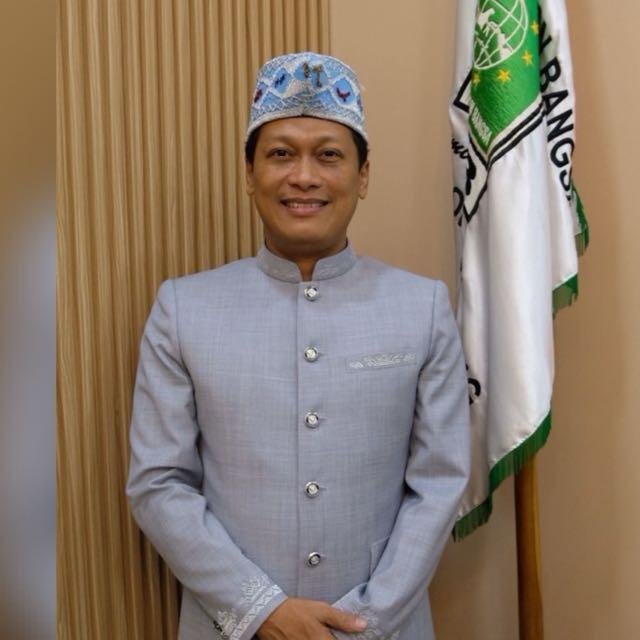 Portal Berita Indonesia dan Dunia Terkini Hari Ini, Update Harian Terbaru, Terlengkap, Tajam, Aktual dan Berimbang. Kejar PAD Bocor, Munir Desak Bapenda Optimalkan Gali PAP - Teropong Rakyat