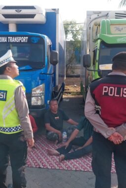 Jaga Jakarta On The Spot di Pelabuhan Muara Baru, Polres Pelabuhan Tanjung Priok Perkuat Sinergi Kamtibmas Bersama Sopir dan Buruh Pelabuhan