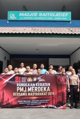 Polres Priok Gelar Kerja Bakti dan Pengecatan Fasilitas Umum dalam Rangka Polda Metro Jaya Merdeka Bersama Masyarakat 2026