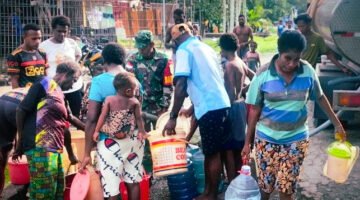 Koramil 1710-07/Mapurujaya Salurkan Bantuan Air Bersih untuk Warga Kampung Mwuare