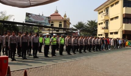 Kapolres Priok Tekankan Disiplin, Integritas, dan Komitmen Anti Narkoba Saat Pimpin Apel Pagi Personel - Teropong Rakyat