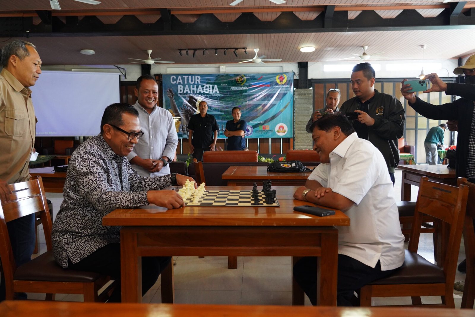 Wali Kota Nurochman Apresiasi SIWO PWI Malang Raya Gelar Turnamen Catur Bahagia