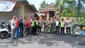 Portal Berita Indonesia dan Dunia Terkini Hari Ini, Update Harian Terbaru, Terlengkap, Tajam, Aktual dan Berimbang. Polsek Pakisaji Kawal Lomba Gerak Jalan HUT RI ke-81, Pastikan Peserta Berlomba Aman dan Tertib - Teropong Rakyat