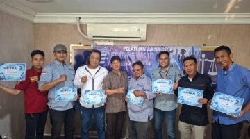 HUT Edisnews.id ke-2: Santunan Anak Yatim dan Gelar Pelatihan Jurnalistik