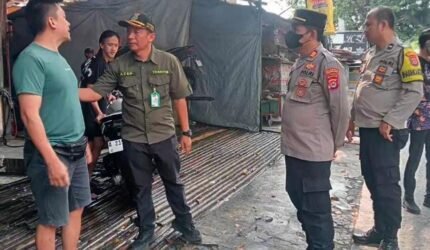 Kasi Trantib Acep Pudin Pimpin Pendataan 134 Kios di Lahan Fasos Fasum Kutabaru - Teropong Rakyat