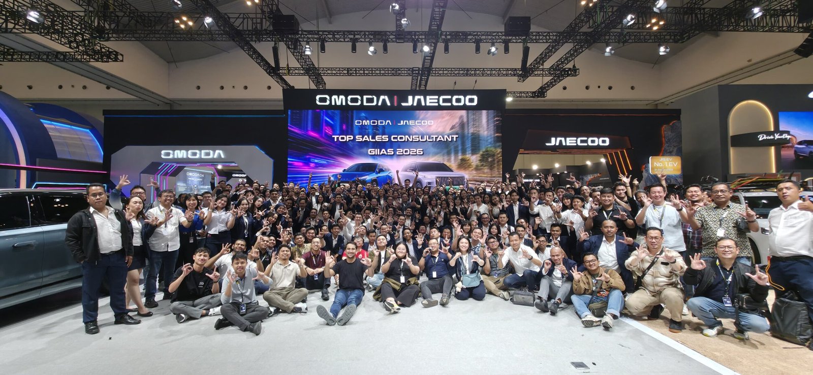 Tim Sales OMODA JAECOO GCP Sunter Tutup GIIAS 2026 dengan Semangat Profesionalisme