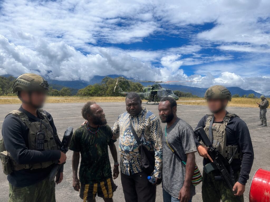 Bukan Sekadar Menjaga Keamanan, Koops TNI Habema Hadir Membawa Harapan bagi Warga di Tengah Konflik Ugimba, Papua Tengah - Teropong Rakyat